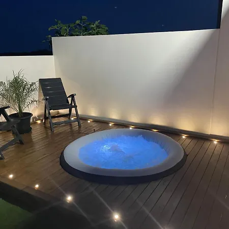 Apartamento Avec Spa-avril A Sept-camargue 4 Personnes Saint-Laurent-dʼAigouze