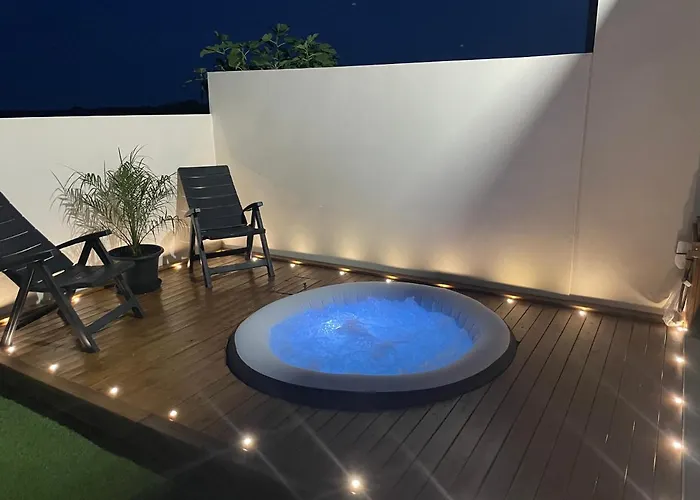 Appartement Avec Spa-avril A Sept-camargue 4 Personnes Saint-Laurent-dʼAigouze
